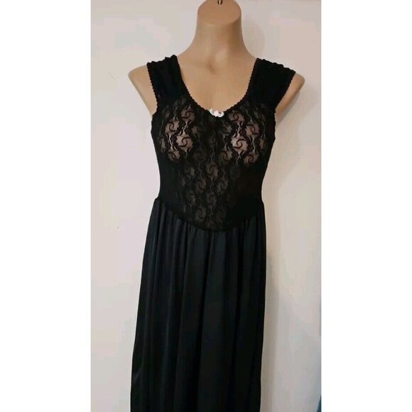 Vintage Gloria Vanderbilt Black Nylon Nightgown Lace Bodice Size M - Picture 2 of 7